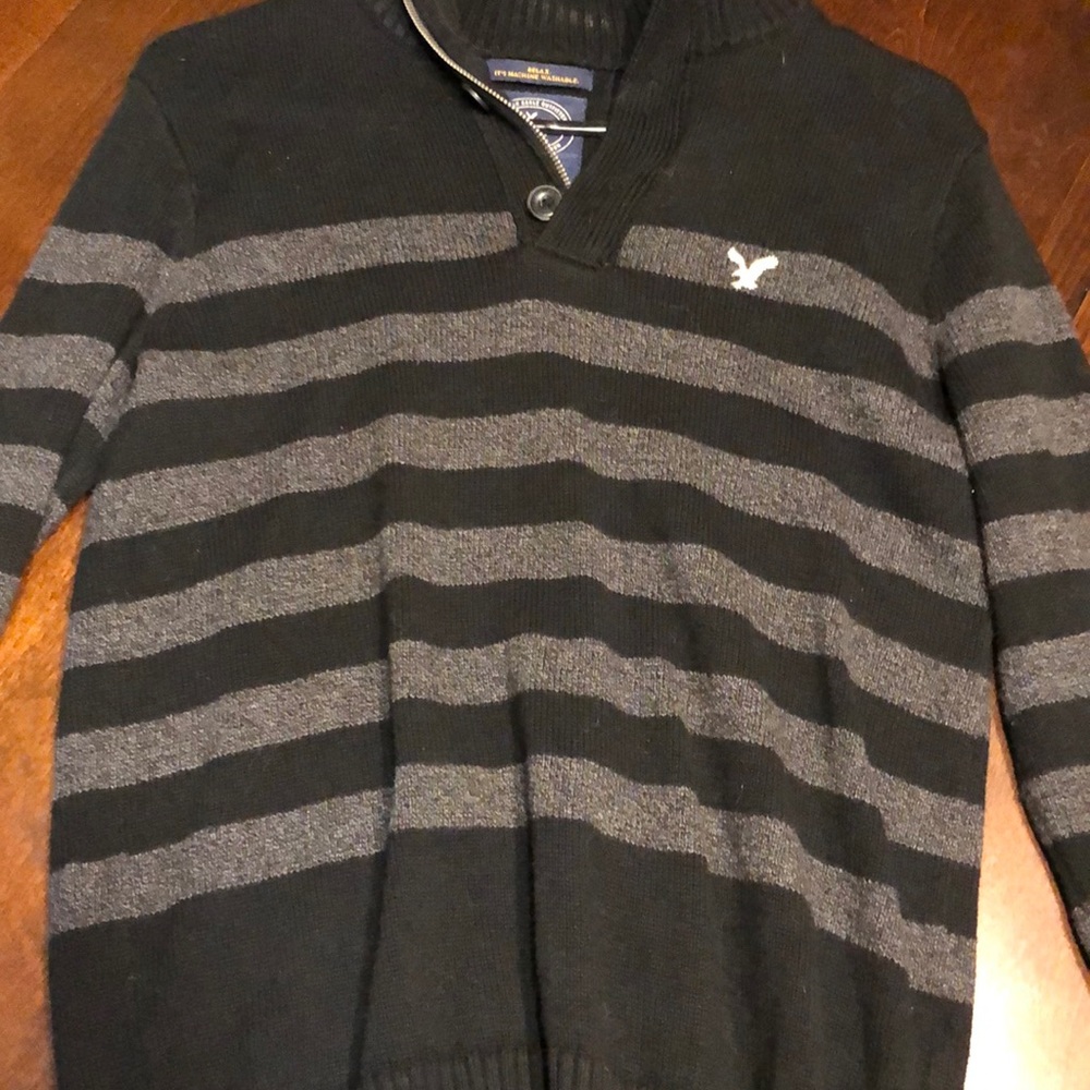 AE small black & gray striped sweater